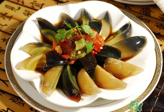 皮蛋有黑點能吃嗎？皮蛋有毒嗎？