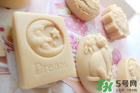 母乳做香皂可以洗臉嗎？母乳可以做面膜嗎？