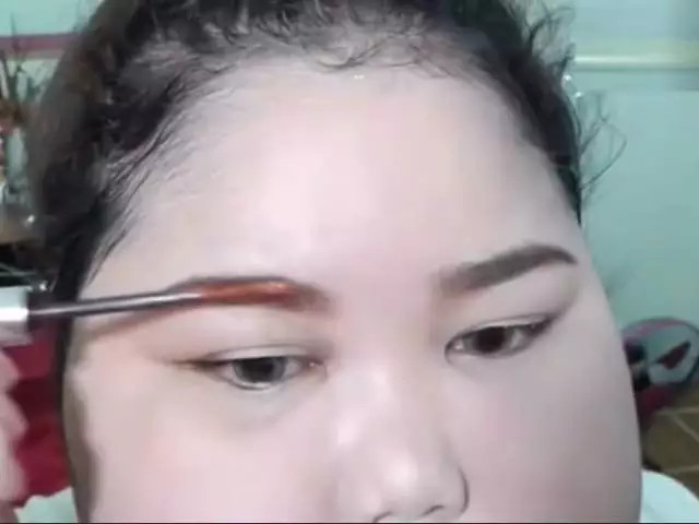 臉胖怎么化妝好看？臉大怎么化妝好看