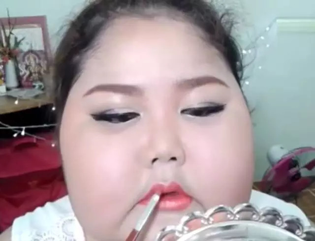 臉胖怎么化妝好看？臉大怎么化妝好看
