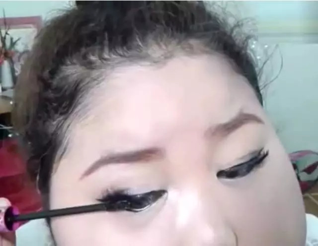 臉胖怎么化妝好看？臉大怎么化妝好看