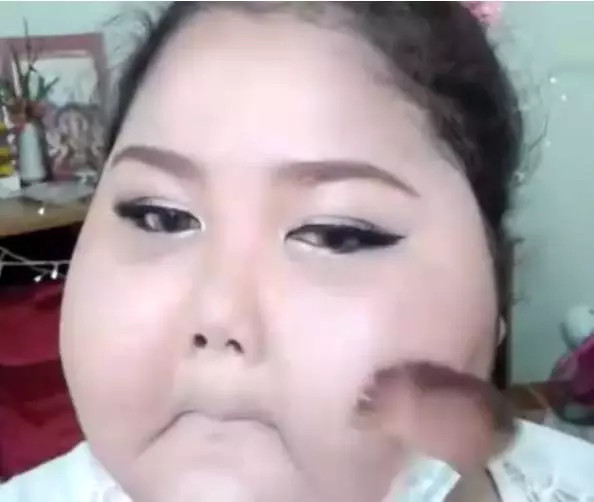 臉胖怎么化妝好看？臉大怎么化妝好看
