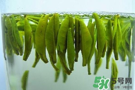 口含茶葉能治口臭嗎？口含茶葉有什么作用？