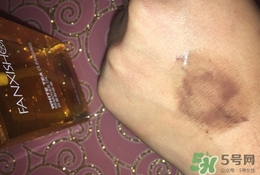 凡茜白茶卸妝油怎么用？凡茜卸妝油使用方法