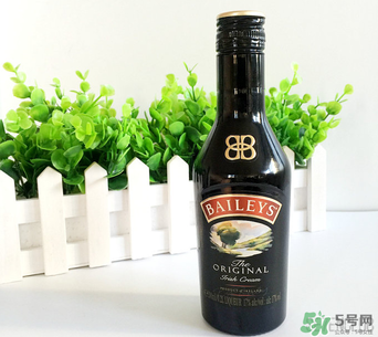 女生適合喝什么酒？什么酒適合女生喝？