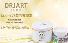 長痘痘可以用素顏霜嗎？素顏霜適合痘痘肌嗎？