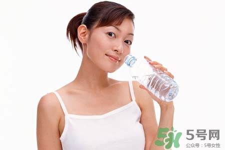霧霾天為什么要多喝水？霧霾天要喝多少水才健康？
