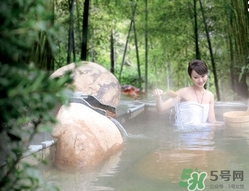 來月經(jīng)可以泡溫泉嗎？泡溫泉來月經(jīng)了怎么辦？