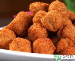 一顆肉丸子的熱量是多少？哪種做法的肉丸子熱量最低？