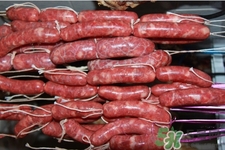 灌香腸一斤肉放多少鹽？10斤肉灌香腸放多少鹽？