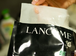 蘭蔻小黑瓶精華面膜怎么用？蘭蔻精華肌底面膜用法