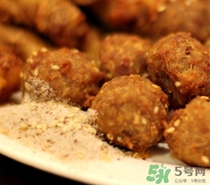 肉丸子可以用面粉嗎？肉丸子用什么粉？