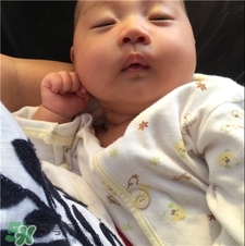 滿(mǎn)月后奶水突然變少怎么辦?滿(mǎn)月后為什么奶水變少?