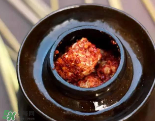 霉豆腐發(fā)黑還能吃嗎？霉豆腐長黑點還能吃嗎？