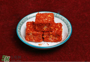 豆腐乳長(zhǎng)白毛能吃嗎？豆腐乳長(zhǎng)白毛怎么回事？