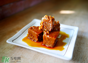 豆腐乳長(zhǎng)白毛能吃嗎？豆腐乳長(zhǎng)白毛怎么回事？