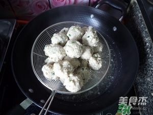 肉丸子可以用面粉嗎？肉丸子用什么粉？