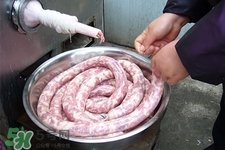 麻辣香腸怎么做好吃？川味麻辣香腸的做法大全