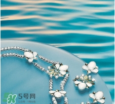 施華洛世奇是銀的嗎？施華洛世奇是白金嗎？