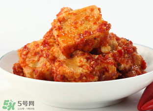 霉豆腐長(zhǎng)黑毛能吃嗎？霉豆腐為什么長(zhǎng)黑毛？