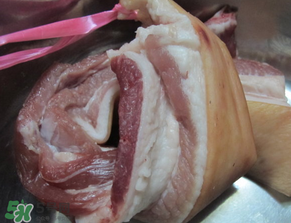 一斤豬肉放多少鹽？腌豬肉放多少鹽？