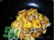 魚丸和雞蛋可以一起吃嗎？魚丸和雞蛋能不能同時(shí)吃？