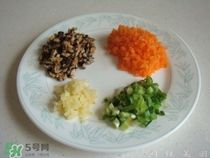 一斤糯米可以做多少個糯米丸子？一斤糯米可以做多少糯米圓子？