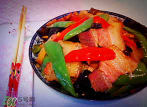 腌肉怎么做好吃？腌肉炒什么菜好吃？