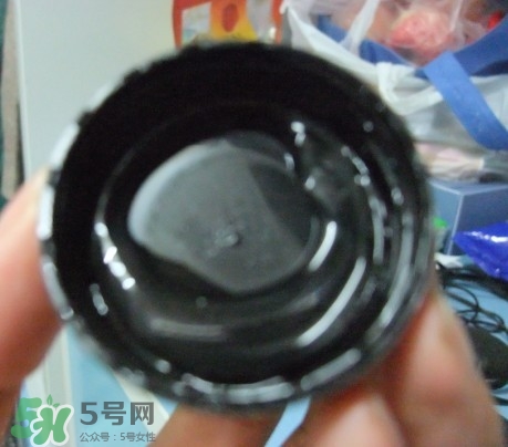 the body shop美體小鋪接骨木花眼膠真假辨別對比圖 the body shop美體小鋪接骨木花眼膠真假辨別對比圖