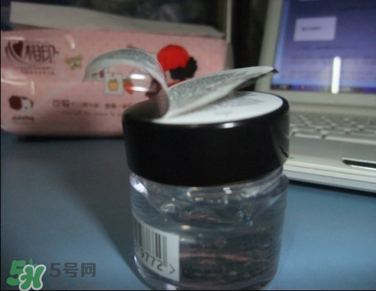 the body shop美體小鋪接骨木花眼膠真假辨別對比圖 the body shop美體小鋪接骨木花眼膠真假辨別對比圖