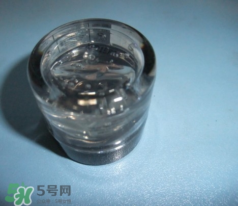 the body shop美體小鋪接骨木花眼膠真假辨別對比圖 the body shop美體小鋪接骨木花眼膠真假辨別對比圖