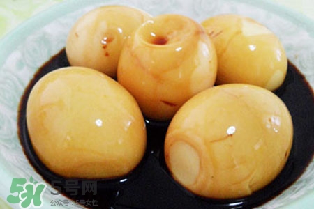 腌雞蛋要加料酒嗎？腌雞蛋時(shí)放料酒行嗎？