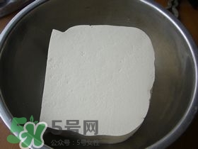 豆腐丸子散了怎么辦？豆腐丸子怎么做不散？