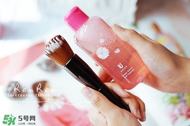 ukiss悠珂思粉撲清洗劑怎么用？悠珂思粉撲清洗劑使用方法