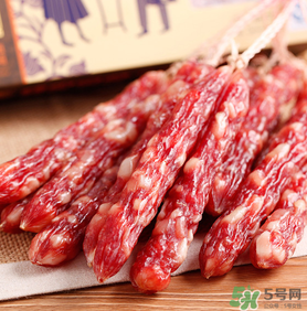 曬香腸要扎孔嗎？曬香腸需要扎洞嗎？
