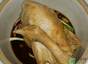 腌雞肉用什么調(diào)料？雞肉用什么腌制？