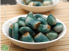 臘八蒜要放鹽嗎？臘八蒜要放多少鹽比例是多少？
