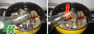 臘豬腳燉什么好吃？臘豬蹄燉什么好吃？
