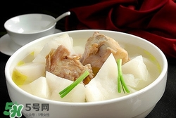 臘豬腳燉什么好吃？臘豬蹄燉什么好吃？
