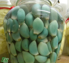 臘八醋里的蒜能吃嗎？臘八醋里的蒜好吃嗎？