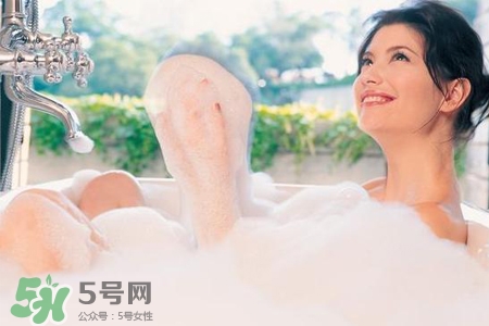 冬天洗澡水溫60度行嗎？60度的水可以洗澡嗎？