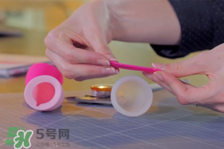 使用月經(jīng)杯怎么小便？用月經(jīng)杯上廁所怎么辦？