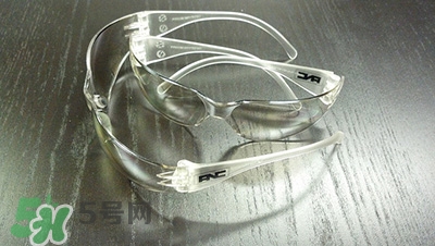 抽煙對眼睛有影響嗎？平時怎么保養(yǎng)眼睛