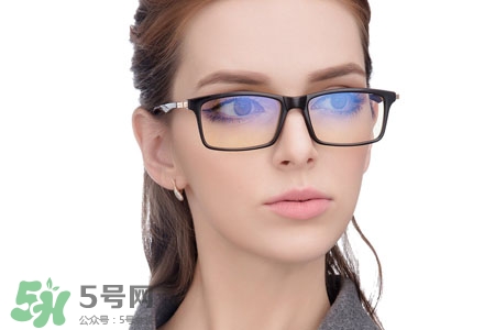 洗手液可以洗眼鏡嗎？眼鏡可以用洗手液洗嗎？