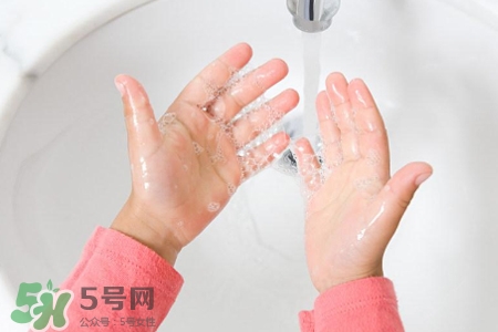 洗手液傷手嗎？洗手液對手有傷害嗎？