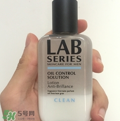 收斂水是爽膚水嗎？收斂水和爽膚水的區(qū)別？