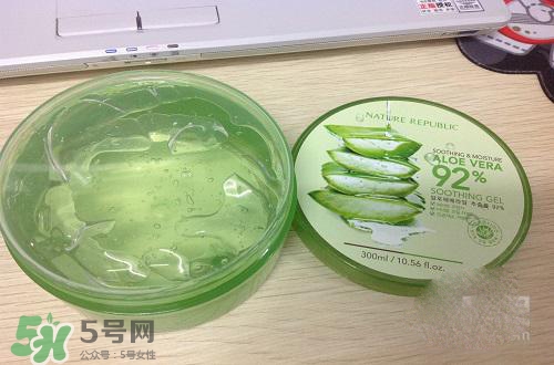 嘴唇干裂可以涂蘆薈膠嗎？嘴唇干裂怎么涂蘆薈膠？