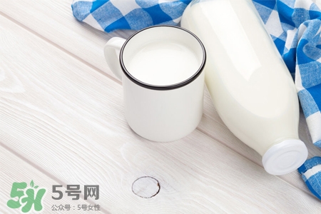 乙肝患者能喝牛奶嗎？乙肝患者喝牛奶有講究