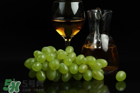 乙肝患者能喝紅酒嗎？喝紅酒對乙肝有影響嗎？