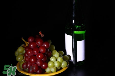 乙肝患者能喝紅酒嗎？喝紅酒對乙肝有影響嗎？
